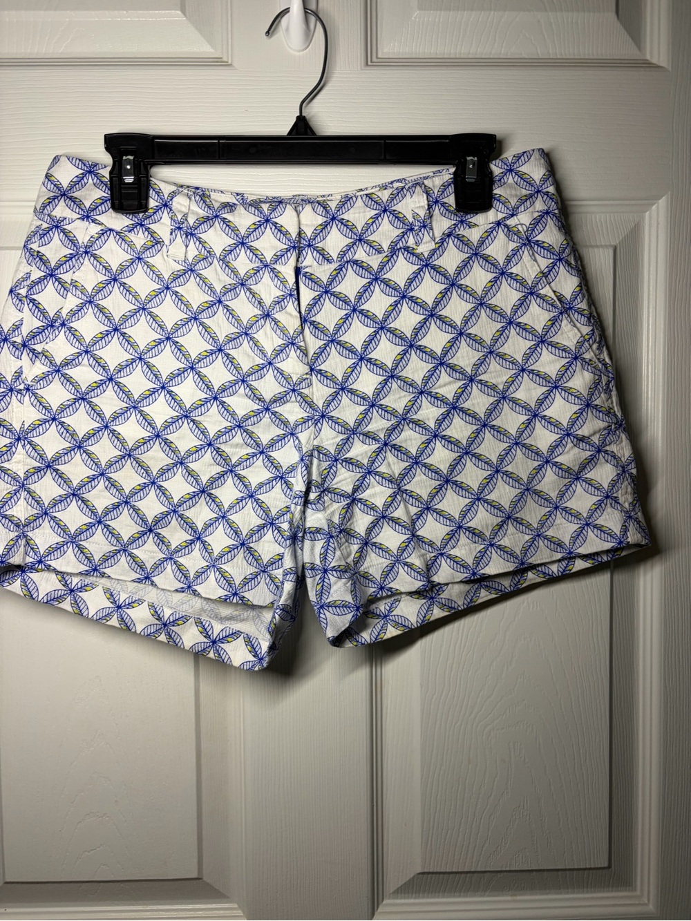 Vineyard Vines Blue & White Interlocking Geometric Bermuda Shorts